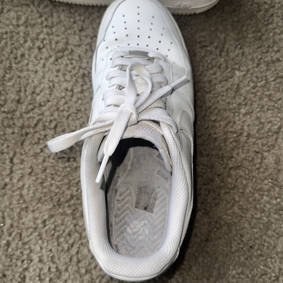 Nike AF1 Classic White Men's Sneakers - Picture 9 of 11